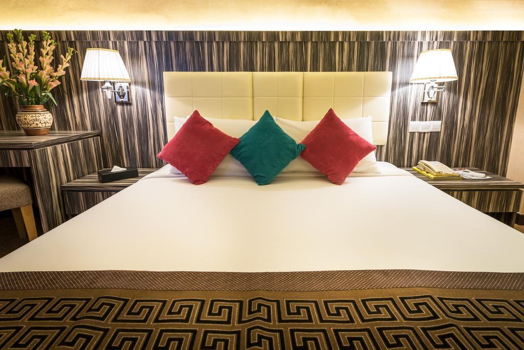 Executive Suite,1299498835:JPEG